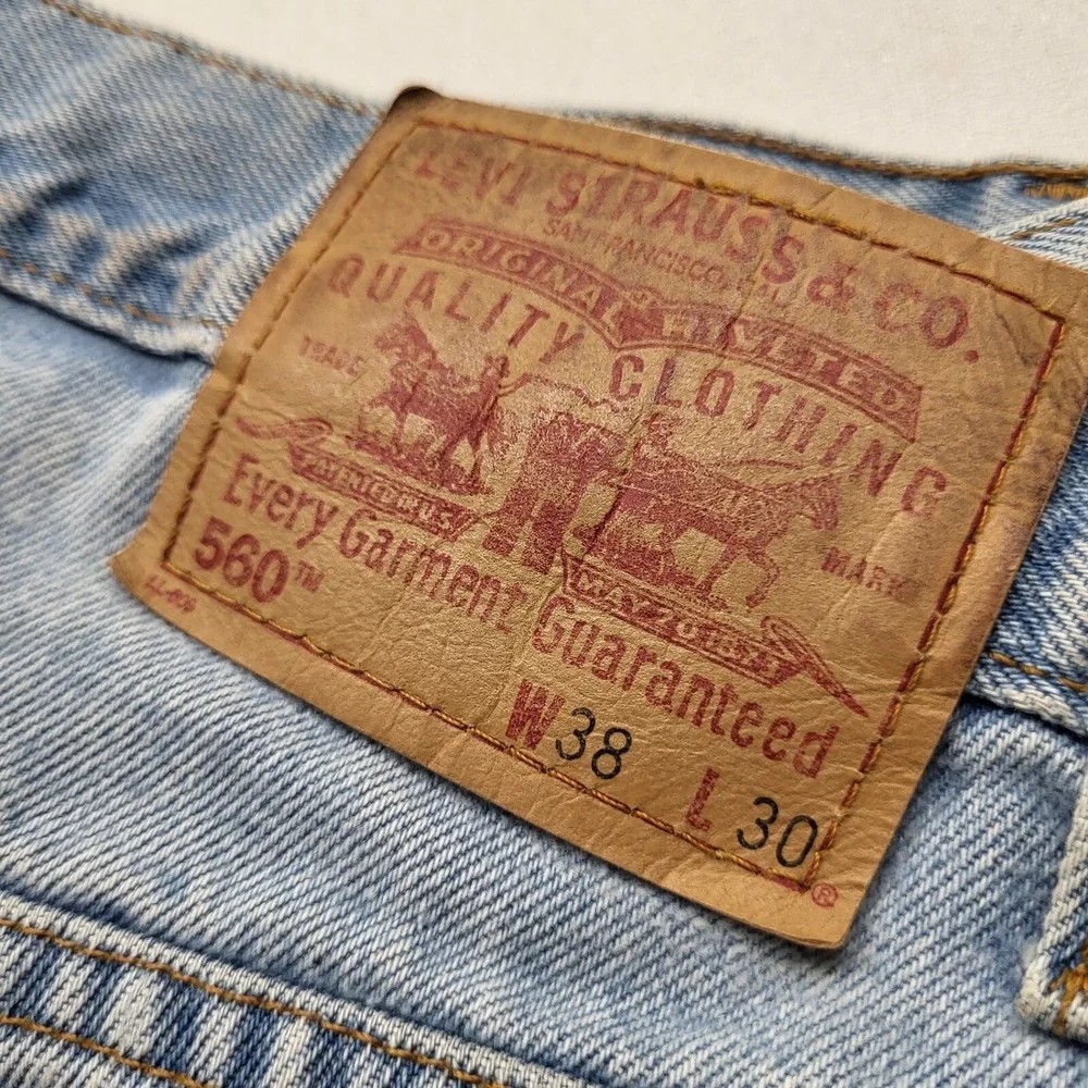 VTG Levis Jeans 560 Mens 36/30 Loose Fit Tapered Blue Light Wash 90s Y2K Baggy